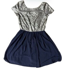 Buttons Francesca’s Silver and Blue Dress